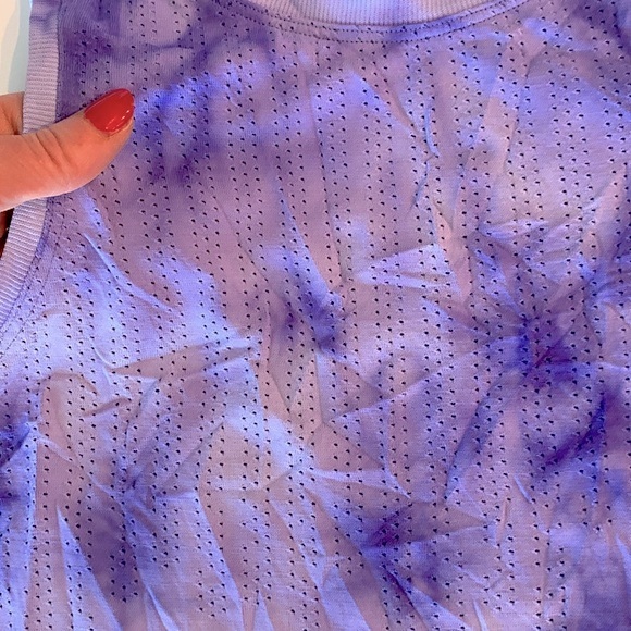 Lululemon Train to be Tank-purple Marble tie dye tank-size 6 - Picture 4 of 7